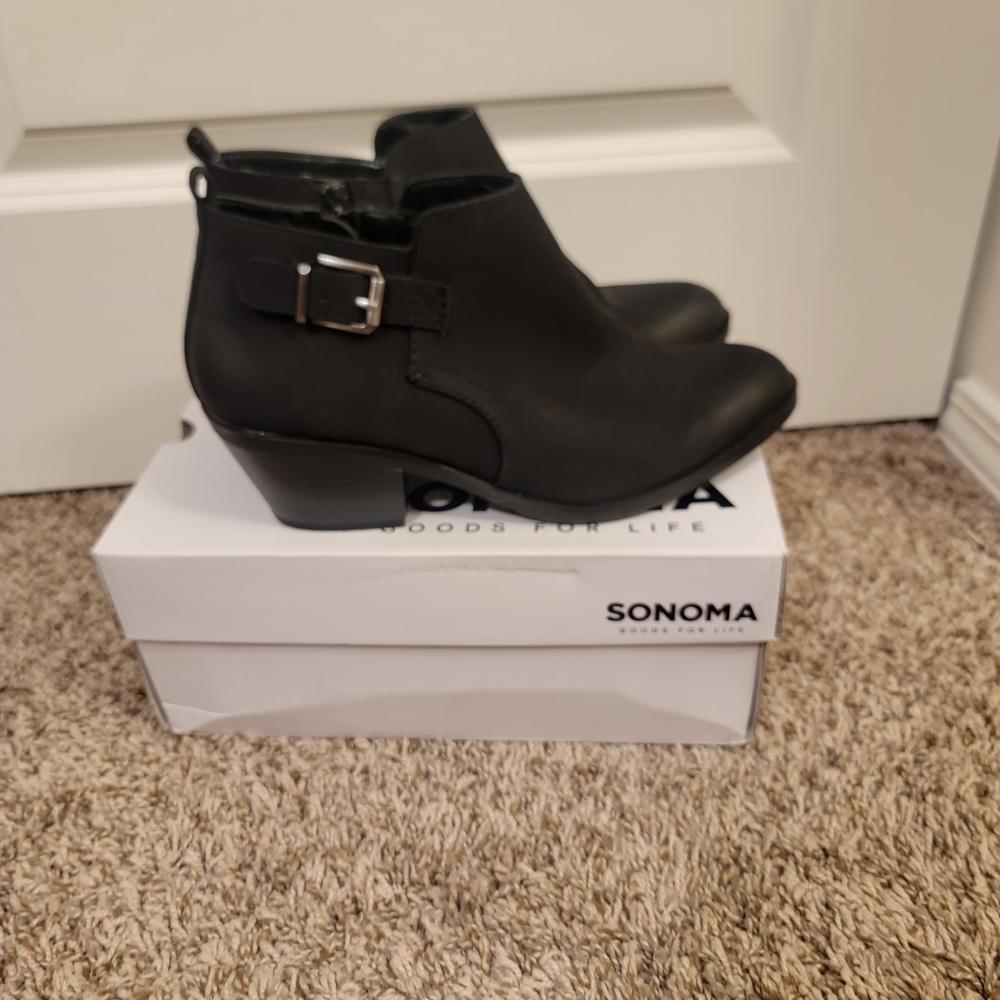 Sonoma Women's Black Ankle Boots - Picture 2 of 6